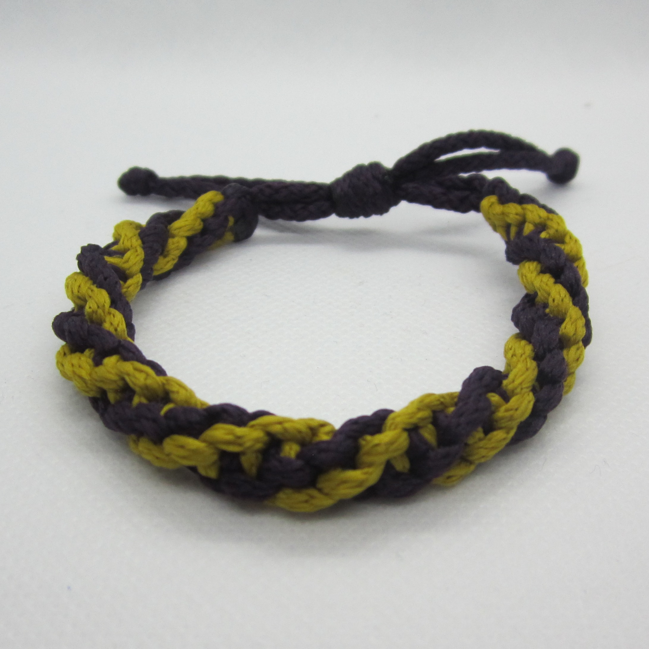 Bracelet macrame dark violet and yellow